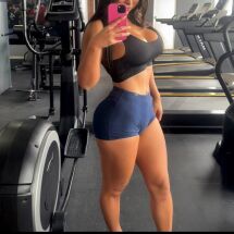 Chica top muy atractiva sexual y sensual 