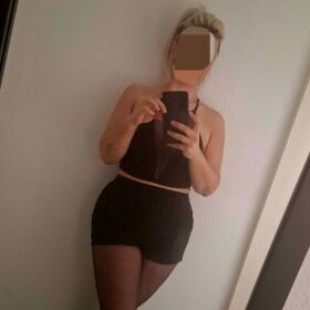 Esteticistas y masajista