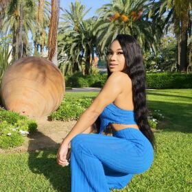 NUEVA! SEXY MORENA CON CULO GRANDE Y COMPLACIENTE