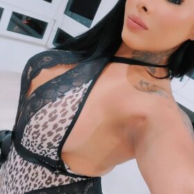 ✨COMEME ENTERITA MONIQUE BRASILEÑA 24H✨