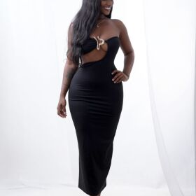 PRINCESA MULATA SUPER ARDIENTE SALIDAS Y CON PISO