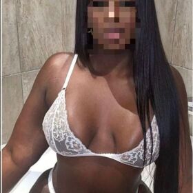 ANDREA LATINA  EN LA MACARENA CACHONDA 24H