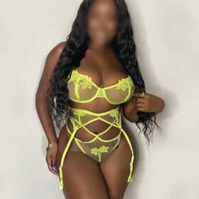 ANDREA LATINA  EN LA MACARENA CACHONDA 24H