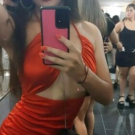 MELANY MORBOSA Y ATREVIDA MUY obediente perra autentica 