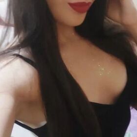 MELANY MORBOSA Y ATREVIDA MUY obediente perra autentica 