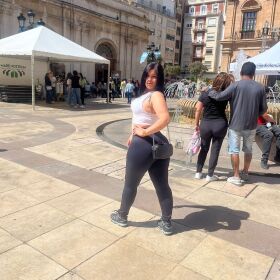 DULCE , ENCANTADORA, NOCHE MAGICA SOFIA SOY  TU MEJOR CAPRICHO 