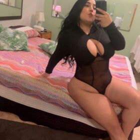 VALENTINA , SIMPATICA MUY CARIÑOSA , INDEPENDIENTE VOY A SATISFASCERTE EN TODOS LOS SENTIDOS