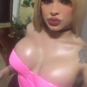 Astrid hermosa chica Trans 