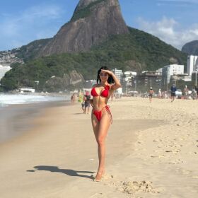 VENEZOLANA , ELEGANCIA Y DULZURA CON GANAS DE FIESTA EN USERA