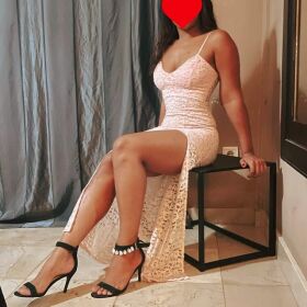 SOY ANTONELLA UNA CHICA MUY CALIENTE 