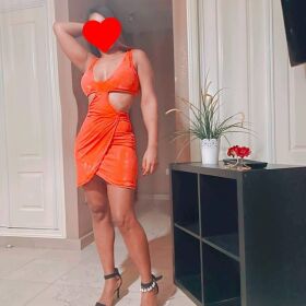 SOY ANTONELLA UNA CHICA MUY CALIENTE 