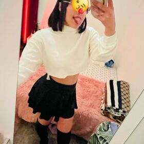 SOY CAMY UNA CHICA MUY CARIÑOSA 