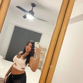 NICOLE VENEZOLANA DISPUESTA A COMPLACERTE 24H 