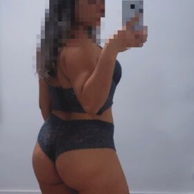 CALIENTE CON GANAS DE RICAS CARICIAS 24H 