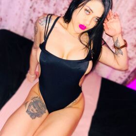 VIOLETA COLOMBIANA SENSUAL Y MORBOSA ZONA RETIRO