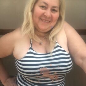 VICIOSA , CHOCHITO PELUDO FOTO REAL EX PROFESORA