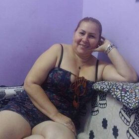 VICIOSA , CHOCHITO PELUDO FOTO REAL EX PROFESORA