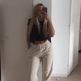 Española independiente salidas 200€ 2h contesto WhatsApp 