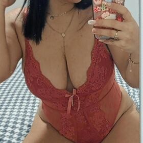 UNA DULZURA, EDUCADA Y LUJURIOSA EN ZAPILLO 24H