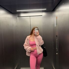 COMPAÑIA SERENA Y DULCES DESDE EL ESTE DOS HERMANAS MUY TRAVIESAS 