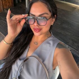 ESPAÑOLA EXPERTA EN MASAJES , MORENA TETONA  EXTROVERTIDA 