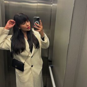 ESPAÑOLA EXPERTA EN MASAJES , MORENA TETONA  EXTROVERTIDA 