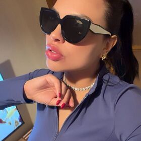 ESPAÑOLA EXPERTA EN MASAJES , MORENA TETONA  EXTROVERTIDA 