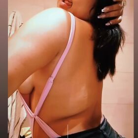 Valeria nueva en la Isla arenal 