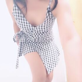 chica latina no profesional 