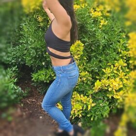 Joven española titulada en quiromasaje particular 