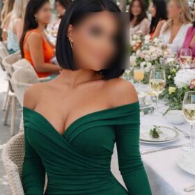 ELEGANTE, SOFISTICADA Y CARIÑOSA EN ALGECIRA CORDOBESA 