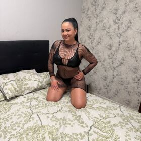 LINDA LATINA EXPERTA EN CARICIAS RECIEN LLEGADA MAURITA SIN LIMITES 