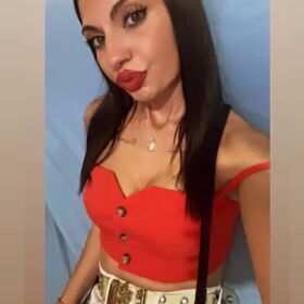 ULTIMOS DIAS EN GRANADA , TU ESPAÑOLA FAVORITA VEN Y DESENVUELVEME ESTA NAVIDAD 