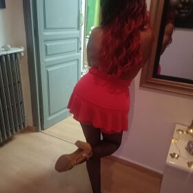 LATINA RUBIA EXQUISTAS CARICIAS CARIÑOSA Y EXTROVERTIDA 24H