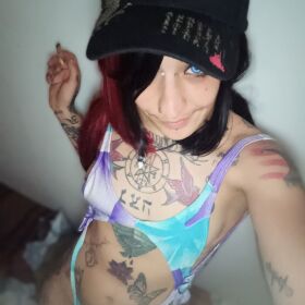 Soy nueva, me enseñas la ciudad? 