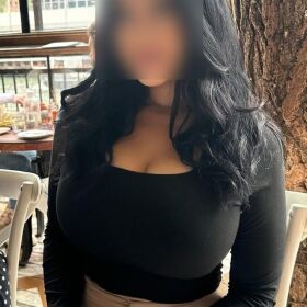 DULCE Y JUGUETONA , MORENAZA LATINA DISPUESTA A TODO