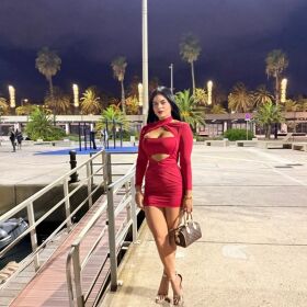 VENEZOLANA, LUCY ARDIENTE , ELEGANCIA VIAJES Y MUCHO MAS 24H 