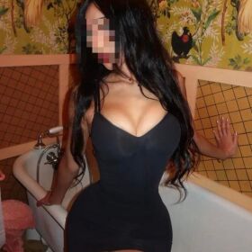 DULCE Y ELEGANTE , LATINA LIA EN TUDELA NAVARRA 