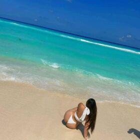 VALENTINA ARDIENTE CONEJITA SUPER CARIÑOSA