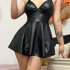 Novedad,morenaza guarrita muy besicona