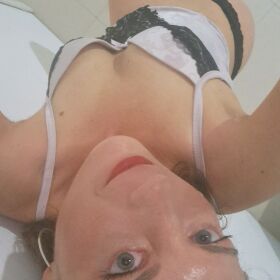 Chica catalana disponible para presencial Barcelona 