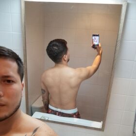 Soy chico latino XXL devuelta a la Isla ven a disfrutar conmigo un momento de deseos y muchas ganas