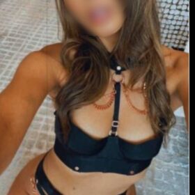 hago domicilios las 24 horas llámame mi amor 