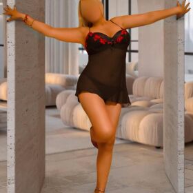 PATRICIA MADURITA LATINA FIESTERA