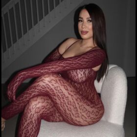 Hola a todos soy Emma una encantadora masajista con la que conectaras