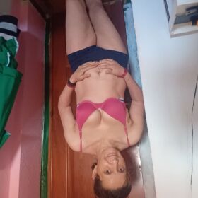 Luna tu catalana dulce y sensual