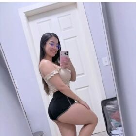 Hola papi quieres pasarlo rico con una guapa latina
