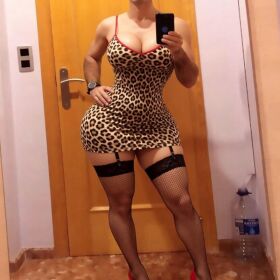  SOY SANDRA Y HAGO MASAJES DE POLLA TRAGANDOME TU RICA LECHE