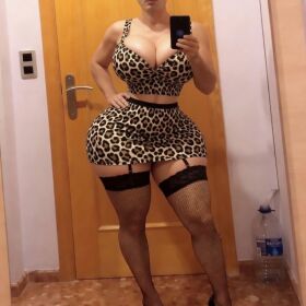  SOY VICENTA Y HAGO MASAJES DE POLLA TRAGANDOME TU RICA LECHE