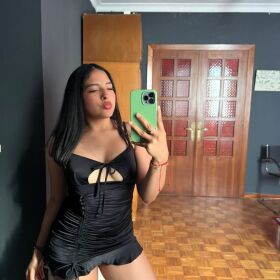 VENEZOLANA ARDIENTE Y LLENA DE PLACER